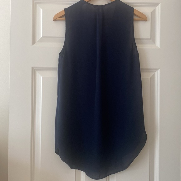 H&M Conscious Sleeveless V-Neck Long Blouse - Picture 6 of 10